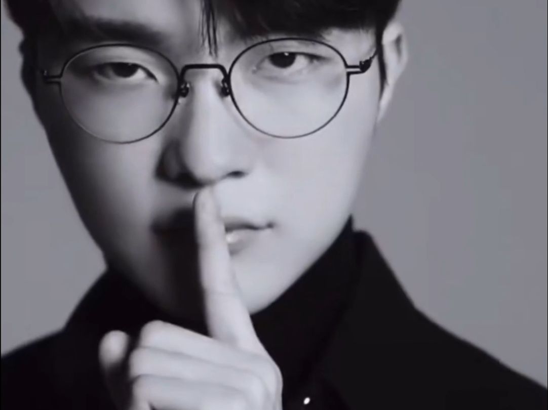 LNG Esports vs WBG数据对比：上单位置半斤八两！Weiwei真不如Tarzan